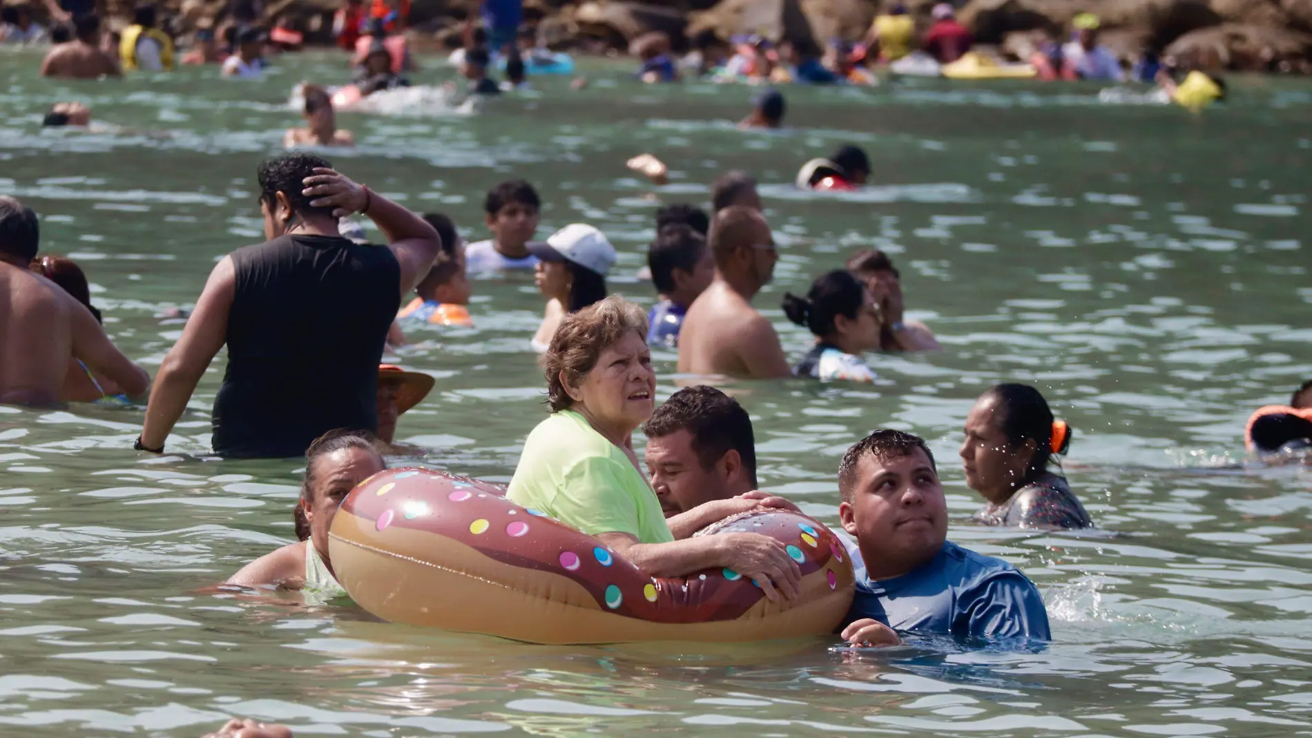 974998_Huatulco Turismo-1_impreso